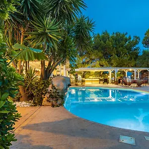 3* Hotel apartamentowy Residenziale Menhirs